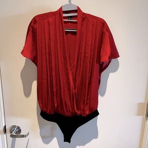 Beautiful PAIGE Bodysuit~size M